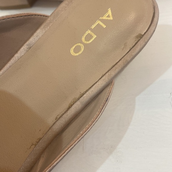 🔥5/$20🔥 Aldo Pink Satin Mules with Gems - Picture 11 of 16